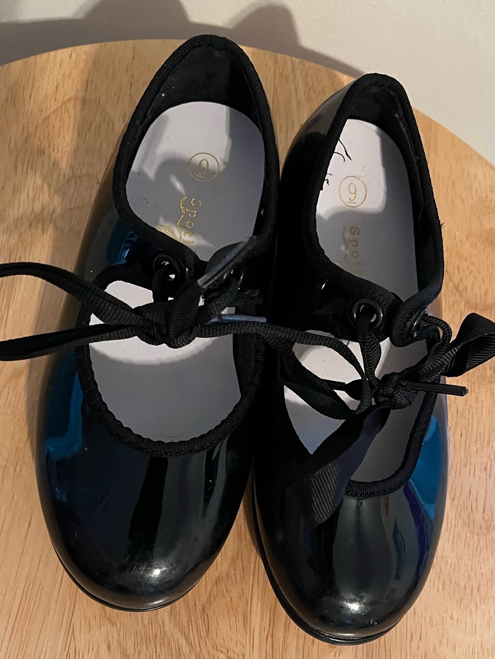 Spotlight Girls Black Patent Tap Dance Shoes Size 9